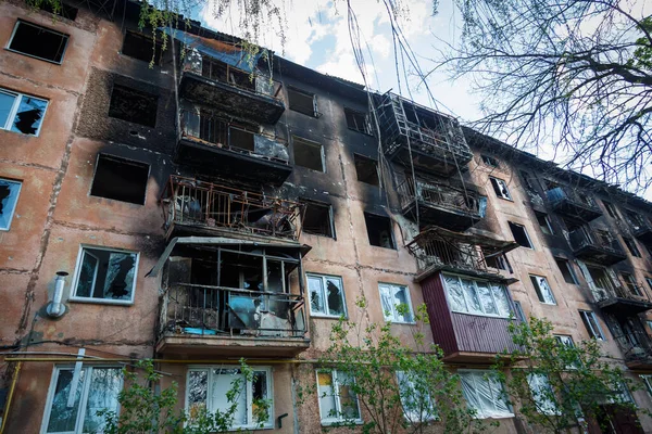 Irpin 'in yok edilmesi. Mayıs 2022. Irpin, Kiev bölgesi, Ukrayna. Rusya Ukrayna savaşı. Irpin 'de kavgadan sonra hasar gördü