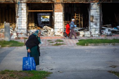 Izium, Kharkiv bölgesi, Ukrayna - 09.22.2022: Izium 'un imhası. Rusya Ukrayna savaşı. Kavgadan sonra İzium 'da hasar gördü