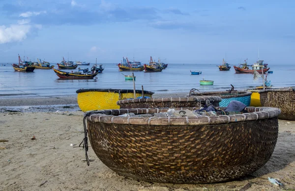 ベトナムのムイネ漁師村: 典型的なベトナムのボート ラウンド — ストック写真