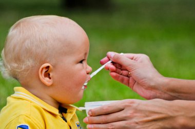annesiz bir çocuk yayınları