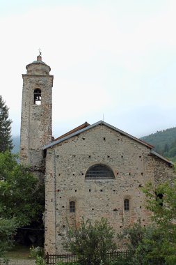 eski kilisede calizzano, İtalya