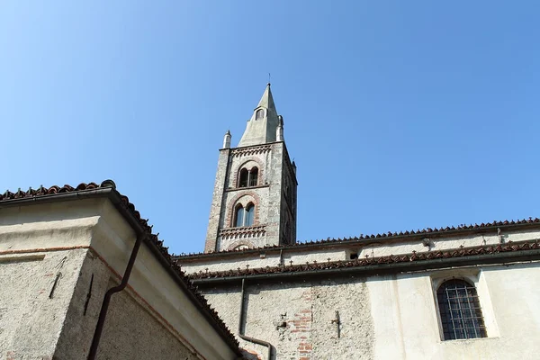 Kerk van st. lawrence in murialdo, Italië — Stockfoto