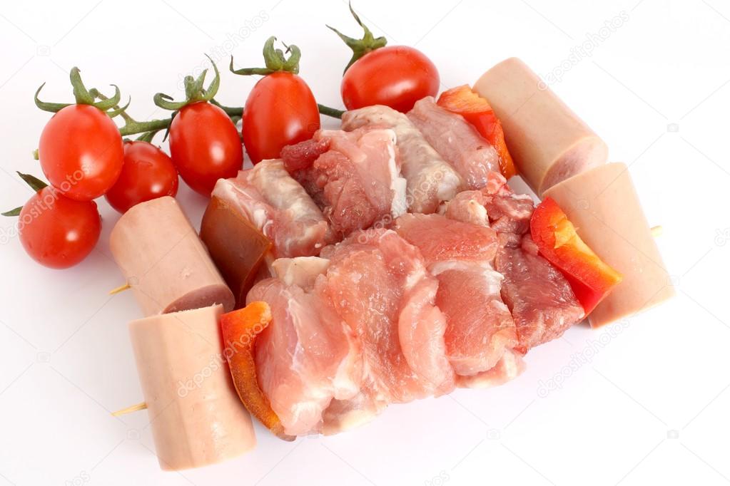 Skewers with tomatoes
