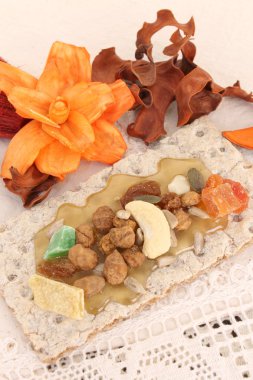 Bal ve fındık ile tam tahıl kraker