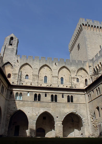 Palace av popesna (palais des papes) i avignon — Stockfoto