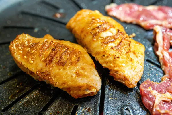 Grilled Chicken Wings Korean Barbecue Grill Pan — Stock Photo, Image