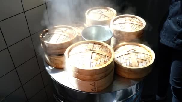 Steaming Steamed Buns Breakfast Shop Kitchen Bamboo Steamer — Stock Video