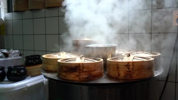 Parujące Bułeczki Kuchni Sklep Śniadaniowy Bambus Parowca — Wideo stockowe