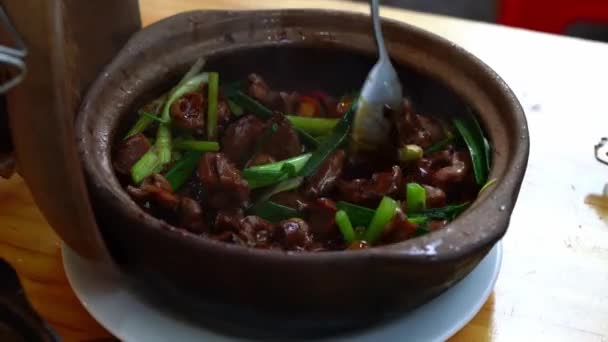 Una Olla Deliciosa Cocina Cantonesa Clásica Cazuela Cazuela Pollo Miscelánea — Vídeo de stock