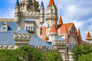 European-style minaret buildings and castle buildings in the manor