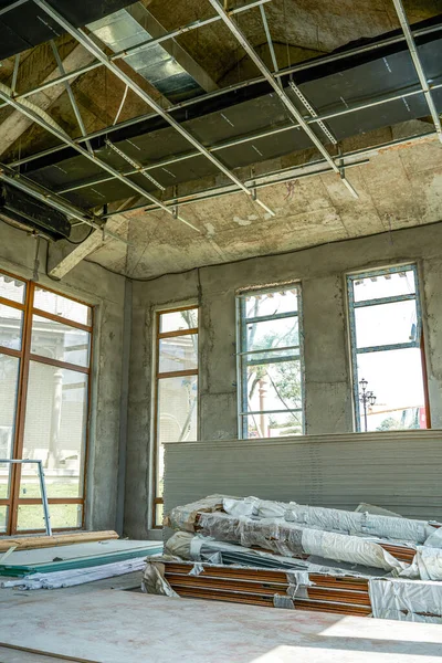 The construction site of the interior decoration of the commercial pavement office