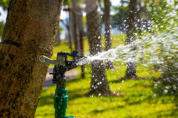 Close Automatic Sprinkler Irrigation Sprinklers Park — Stock Fotó