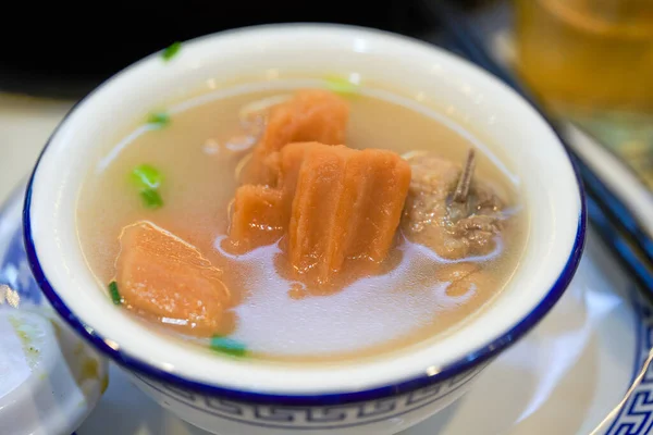 Uma Tigela Deliciosa Doce Sopa Costelas Porco Raiz Lótus Close — Fotografia de Stock