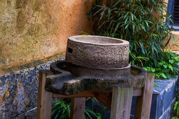 Close Traditional Stone Mill Outdoors Rural China — Stock Photo, Image