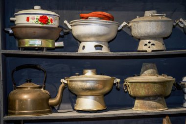 Geleneksel kömür kömürü kazanı.