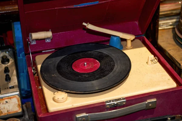 Old Retro Vinyl Record Player — ストック写真