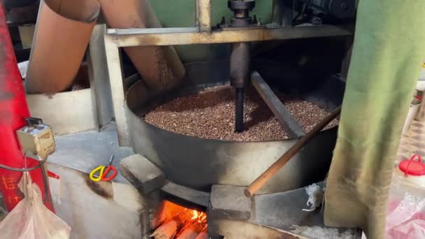 땅콩을 가공하는 공장에서의 장비와 — 비디오