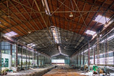 Terk edilmiş çelik çerçeve otomobil üretim atölyesi