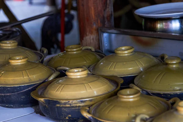 Close Van Een Stapel Terracotta Containers Keuken — Stockfoto