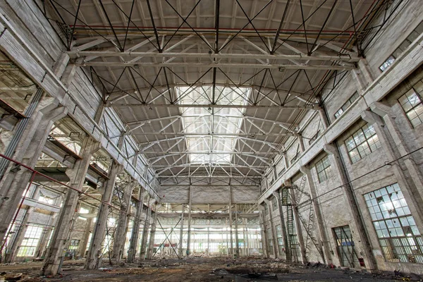 Interior Edifício Abandonado Fábrica Armação Aço Área Industrial — Fotografia de Stock