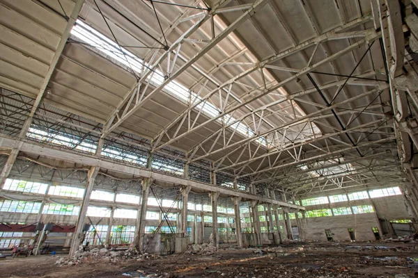 Interior Edifício Abandonado Fábrica Armação Aço Área Industrial — Fotografia de Stock