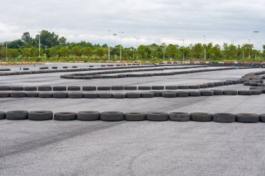 Bir şehir profesyonel araba pisti.