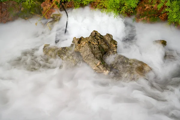 Туман Бассейн Воды Камня Саду — стоковое фото