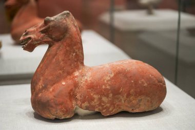 Han Hanedanlığı 'ndan kalma antik Çin kültürü kalıntıları. Terracotta at heykelleri.