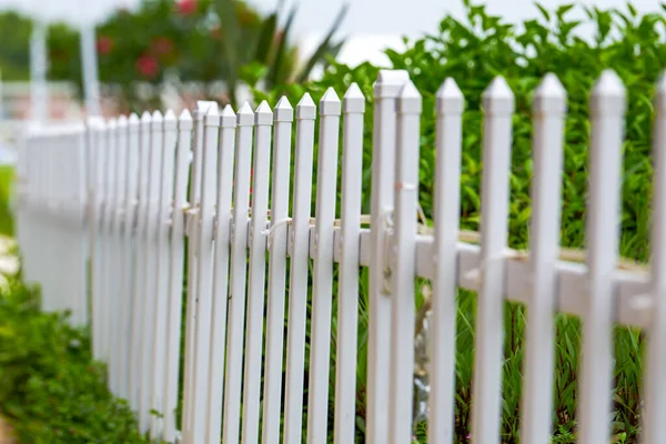 White Plastic Guardrail Used Outdoor Partition Park — Stockfoto