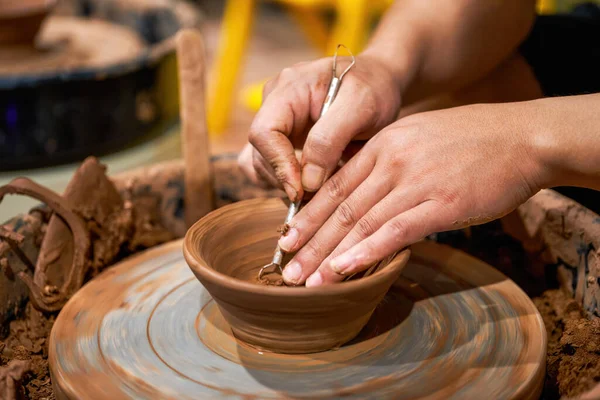 Craftsmen Pottery Shop Making Clay Pottery — Fotografia de Stock