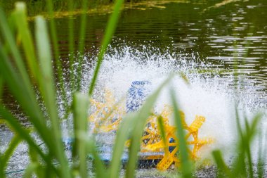 Rotary aerators used in large fish ponds