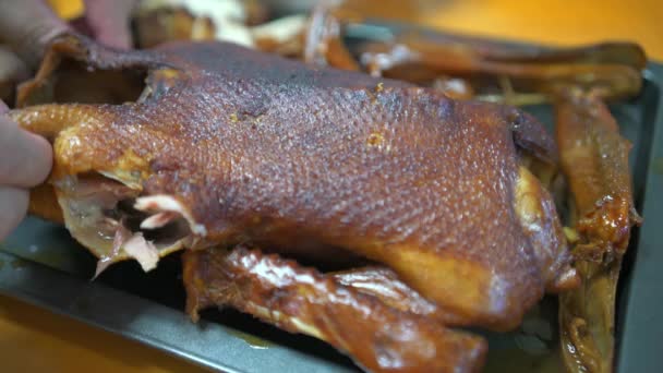 Delicious Marinated Drunk Duck Diners Tearing Duck Meat Eat — Vídeos de Stock