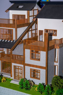 Güzel ahşap ev modelleri yapın.