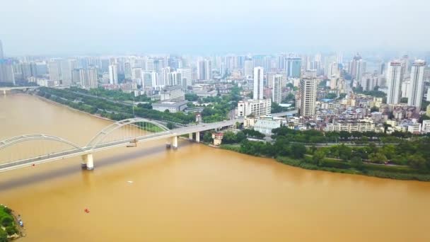 Puente Cruce Del Río Yongjiang Edificios Ciudad Nanning Guangxi China — Vídeos de Stock