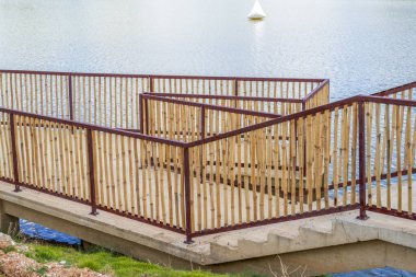 Parkın Lakeside dinlenme koridoru