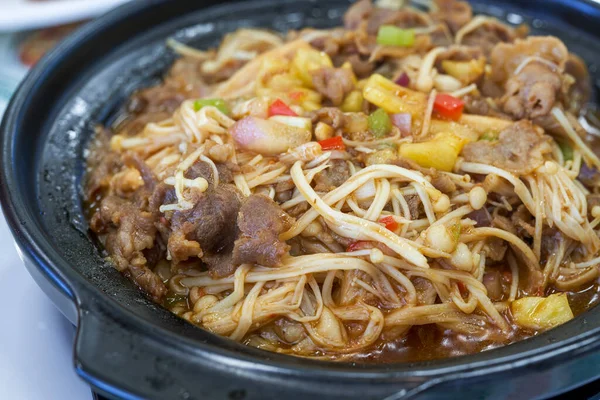 Masakan Cina Yang Lezat Sapi Gendut Flammulina — Stok Foto