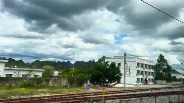 Paisaje Largo Del Camino Del Tren Alta Velocidad Que Pasa — Vídeo de stock