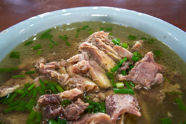 Semangkuk Yang Lezat Dan Harum Cantonese Gaya Jelas Sup Daging — Stok Foto