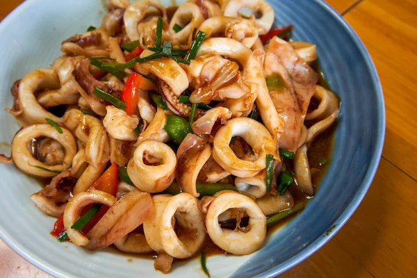 Ein Teller Mit Köstlichem Und Duftendem Chinesischem Essen Mit Gebratenen — Stockfoto