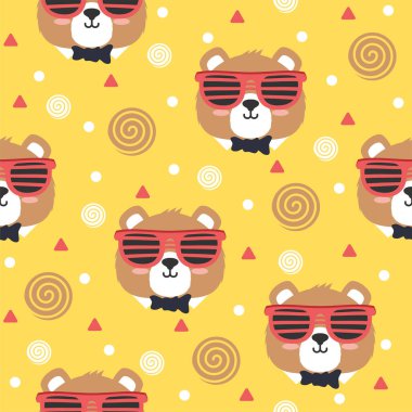 Gözlük desenli şirin bir ayı.