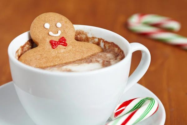 Hombre de jengibre en chocolate caliente — Foto de Stock