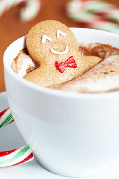 Hombre de jengibre en chocolate caliente — Foto de Stock