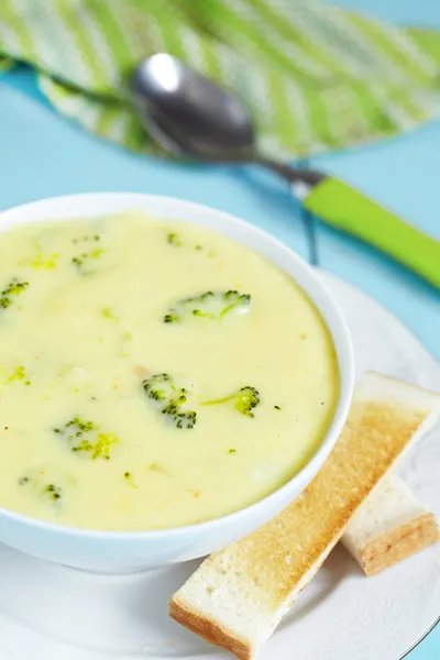 Brócolos e sopa de cheddar — Fotografia de Stock