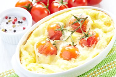 domates peynir ve kabak graten