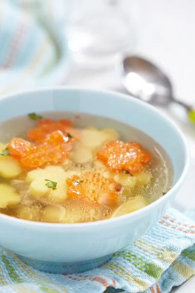 Sopa de frango para crianças — Fotografia de Stock