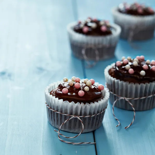 Friss házi készítésű csokoládé Cupcakes — Stock Fotó