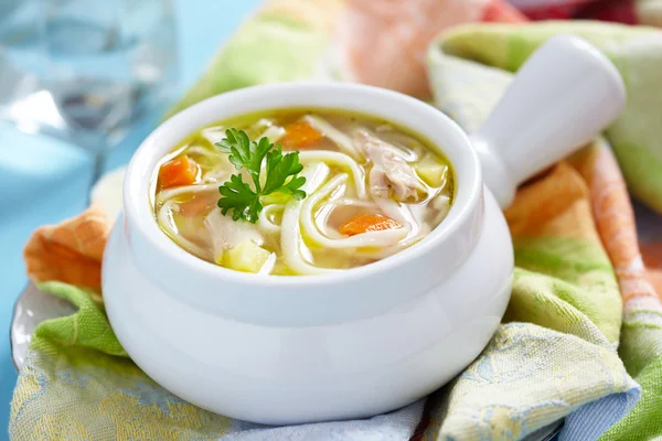 Zuppa di noodle di pollo — Foto Stock