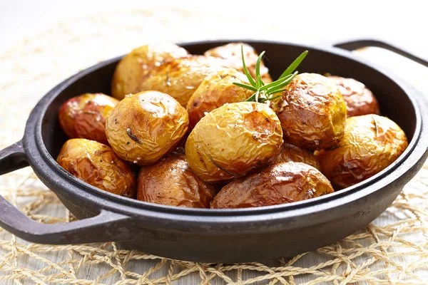 Patate al forno con rosmarino — Foto Stock