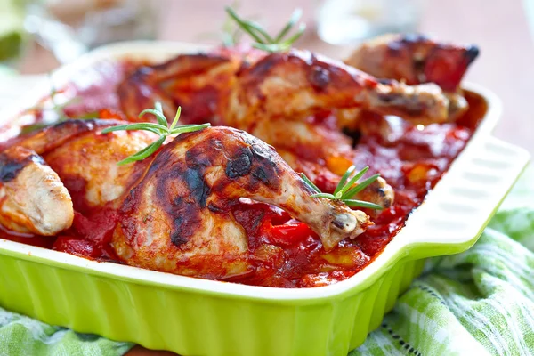 Baked chicken with vegetables — Stock Photo, Image