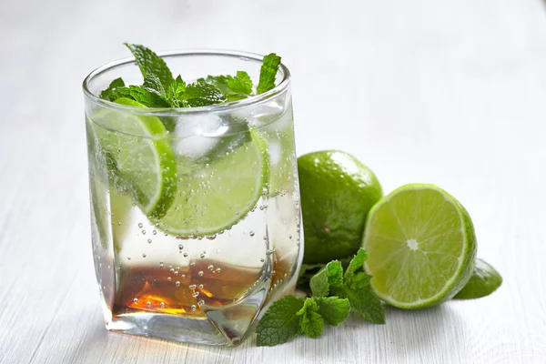 Fresh mojito cocktail — Stock Photo, Image